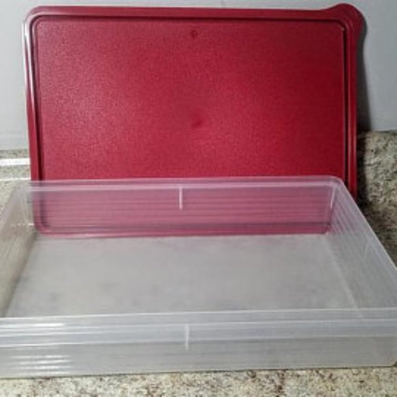 New Tupperware Large Snack Store Red - Picture 1 of 2